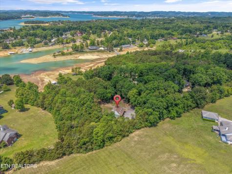 1925 Harbor Lane Dandridge TN 37725