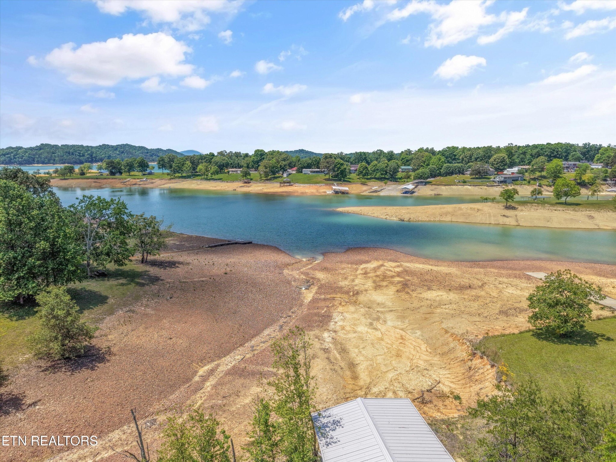 1925 Harbor Lane Dandridge TN 37725
