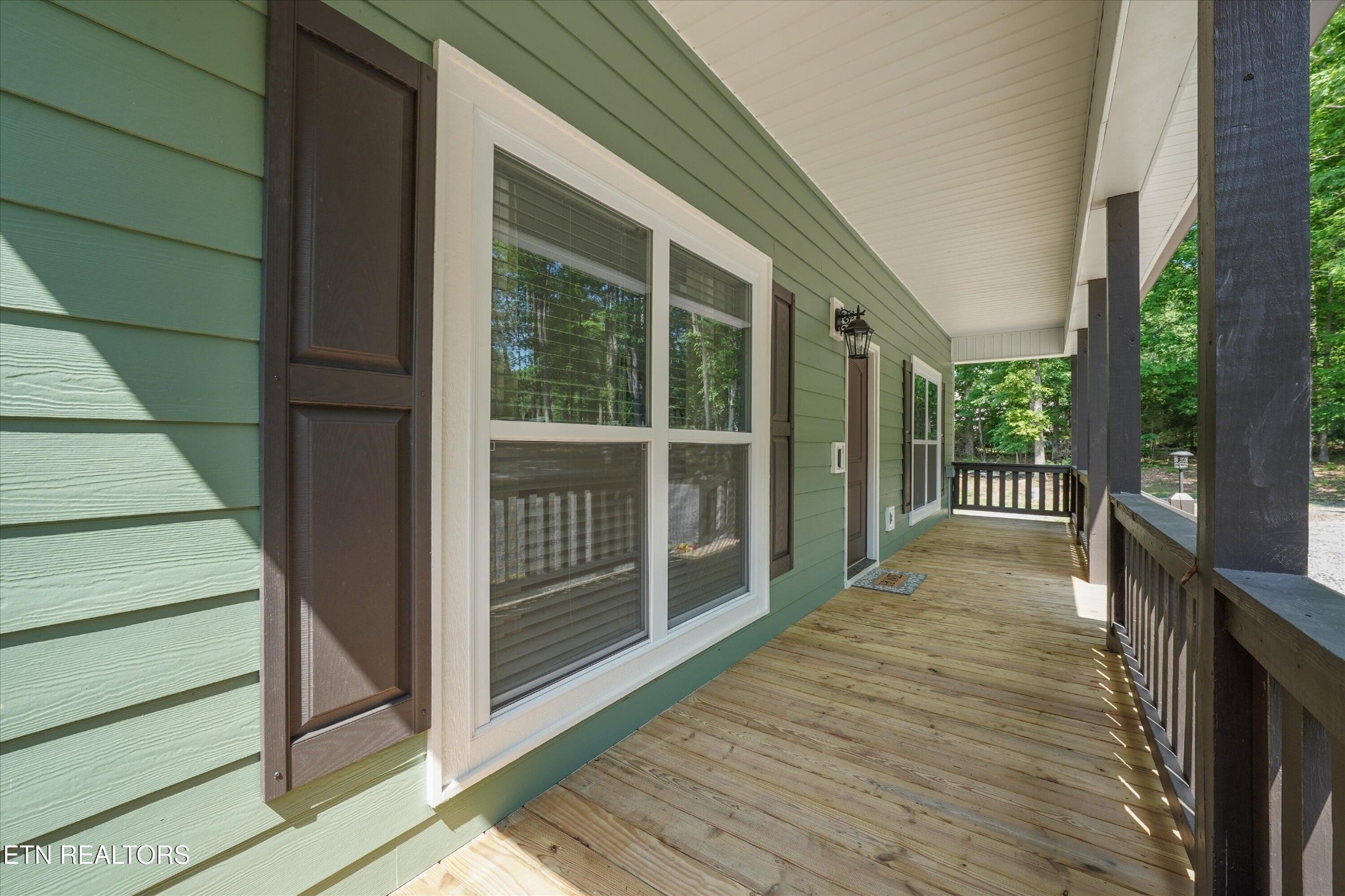 1925 Harbor Lane Dandridge TN 37725