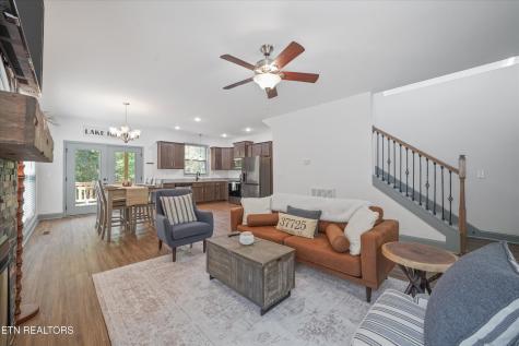 1925 Harbor Lane Dandridge TN 37725