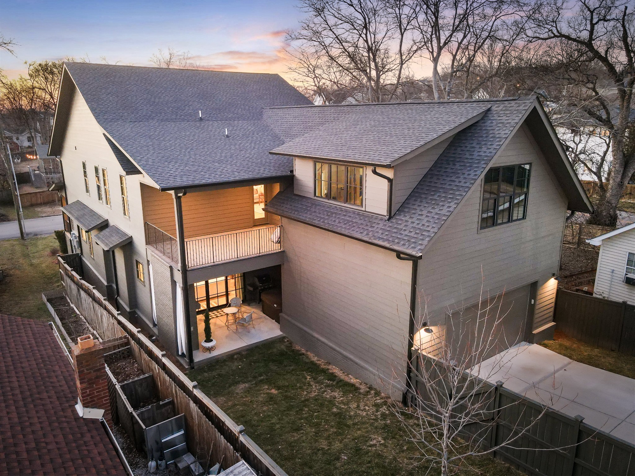 122 38th Ave, N Nashville TN 37209