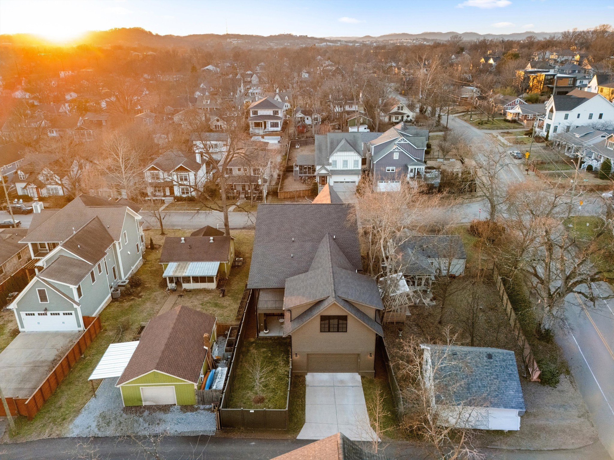 122 38th Ave, N Nashville TN 37209