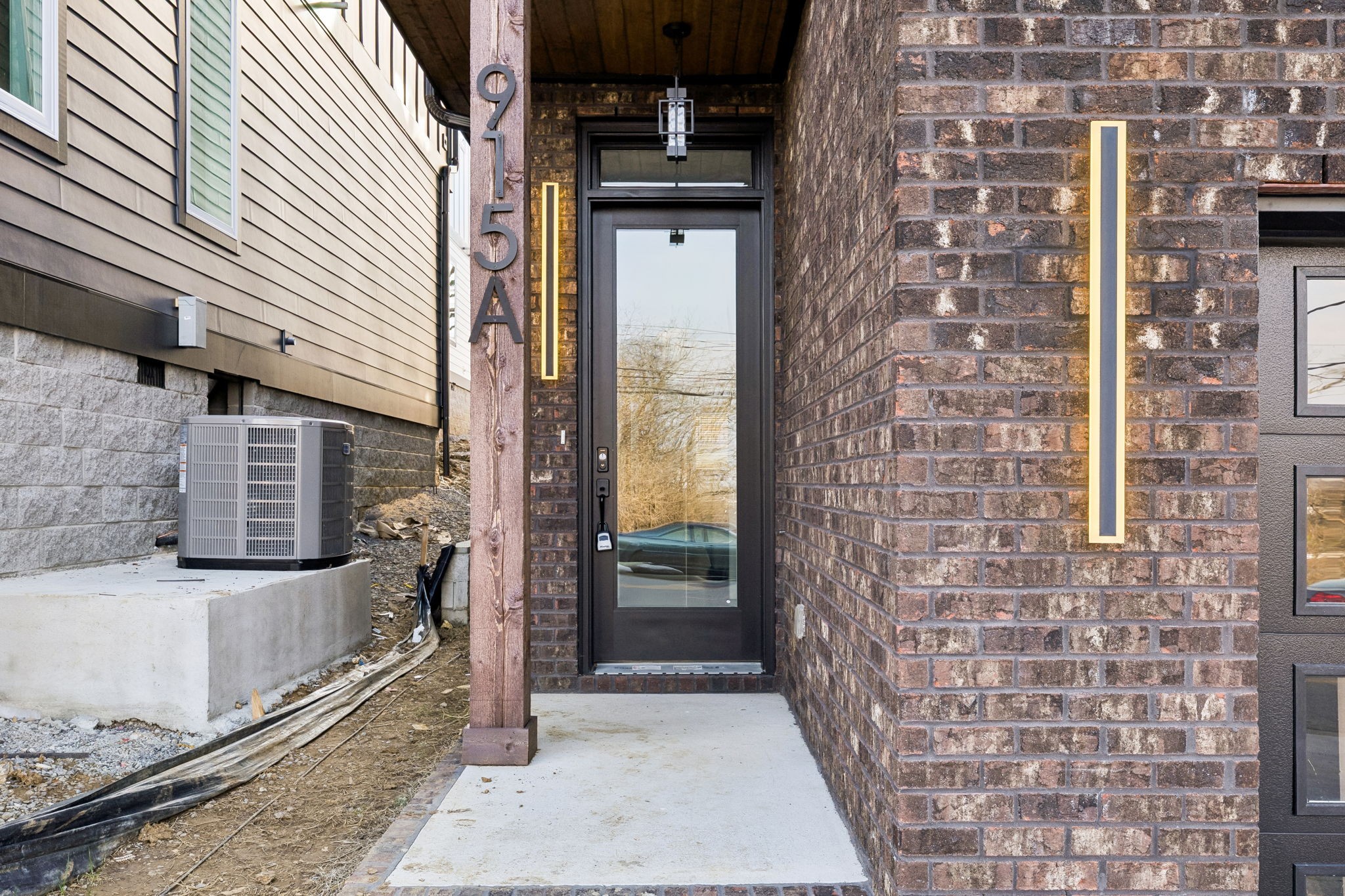 915 33rd Ave, N Nashville TN 37209