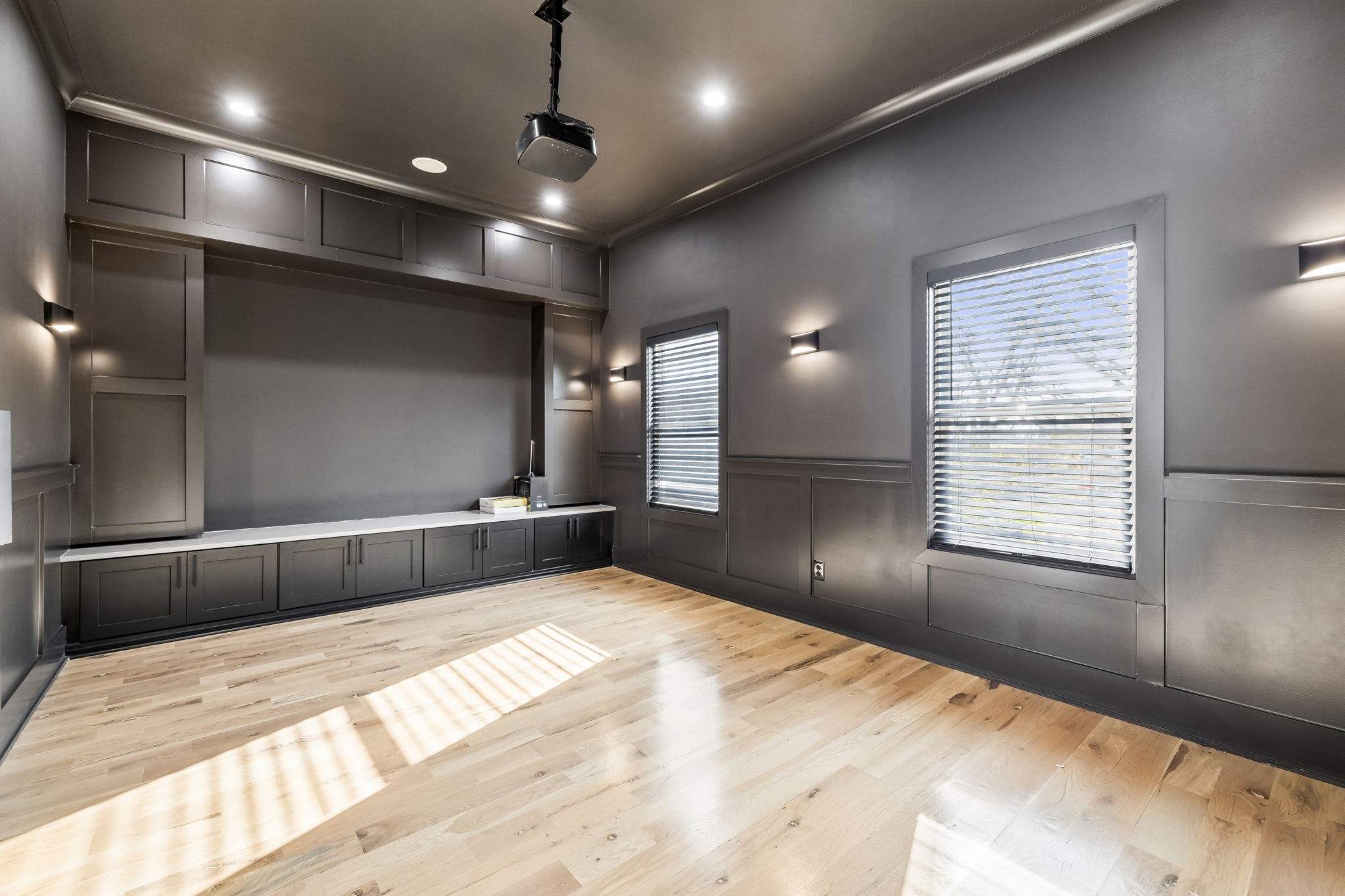 915 33rd Ave, N Nashville TN 37209