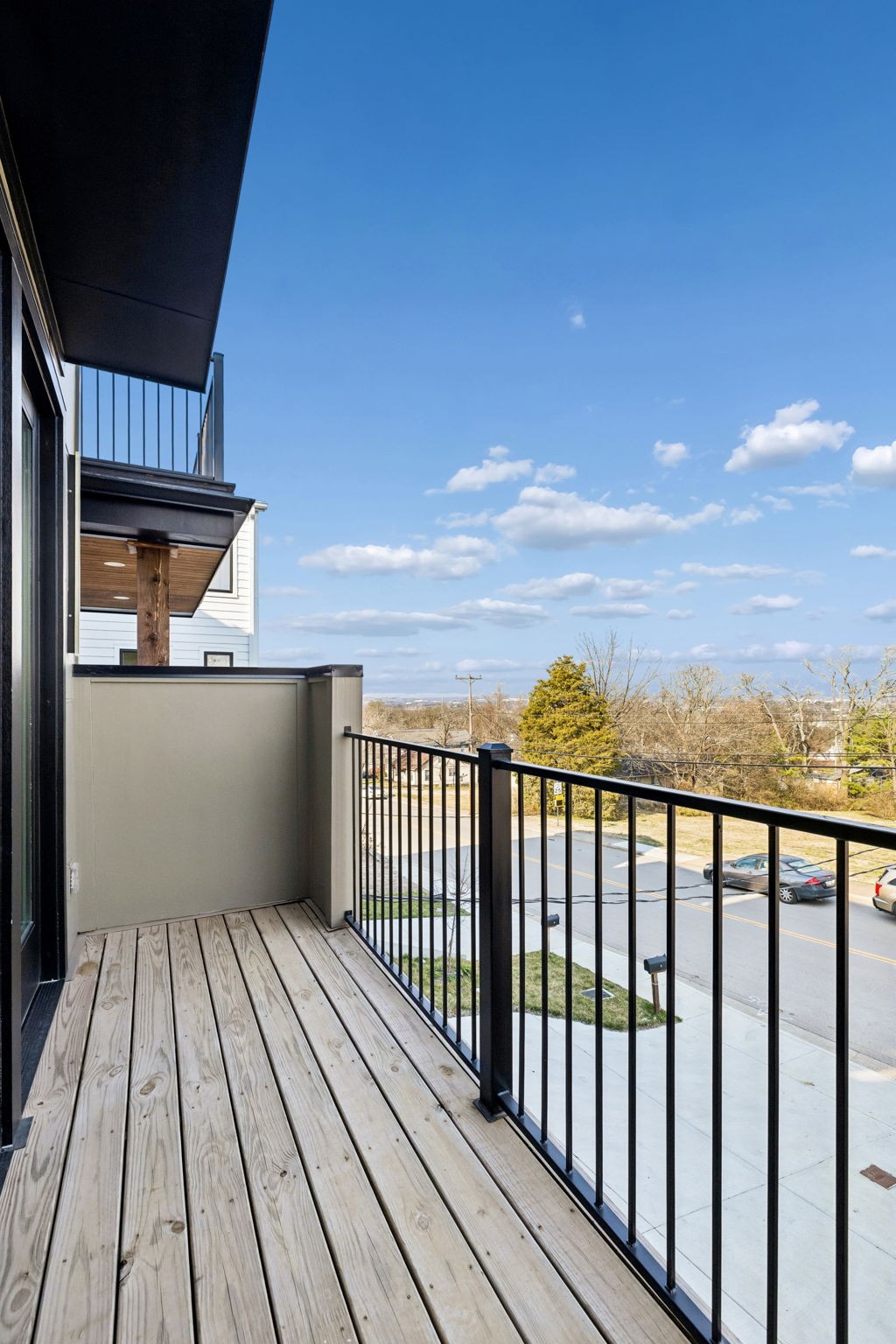 915 33rd Ave, N Nashville TN 37209