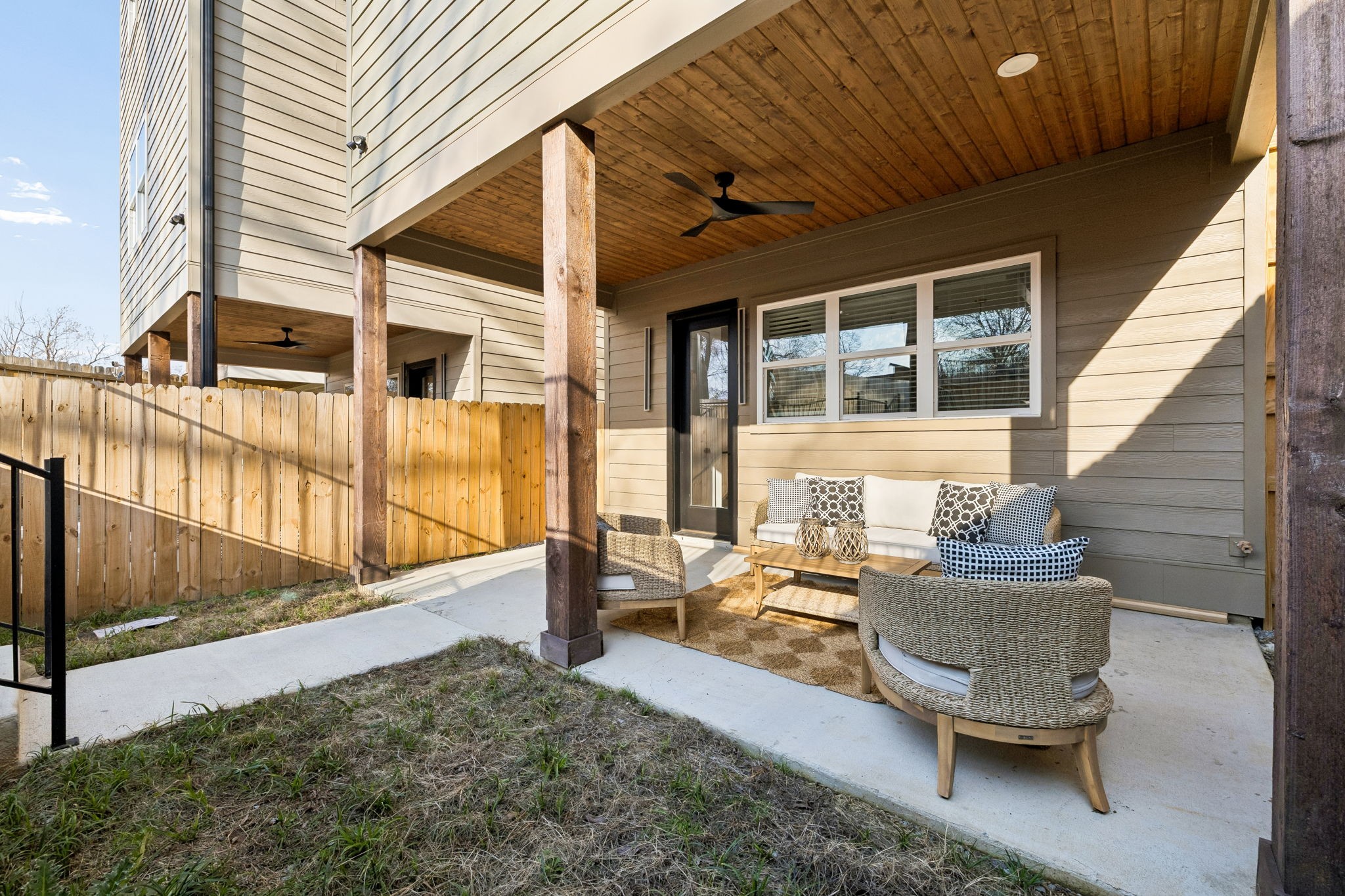 915 33rd Ave, N Nashville TN 37209