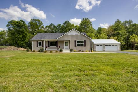 8283 Hoskins Hollow Road Westmoreland TN 37186