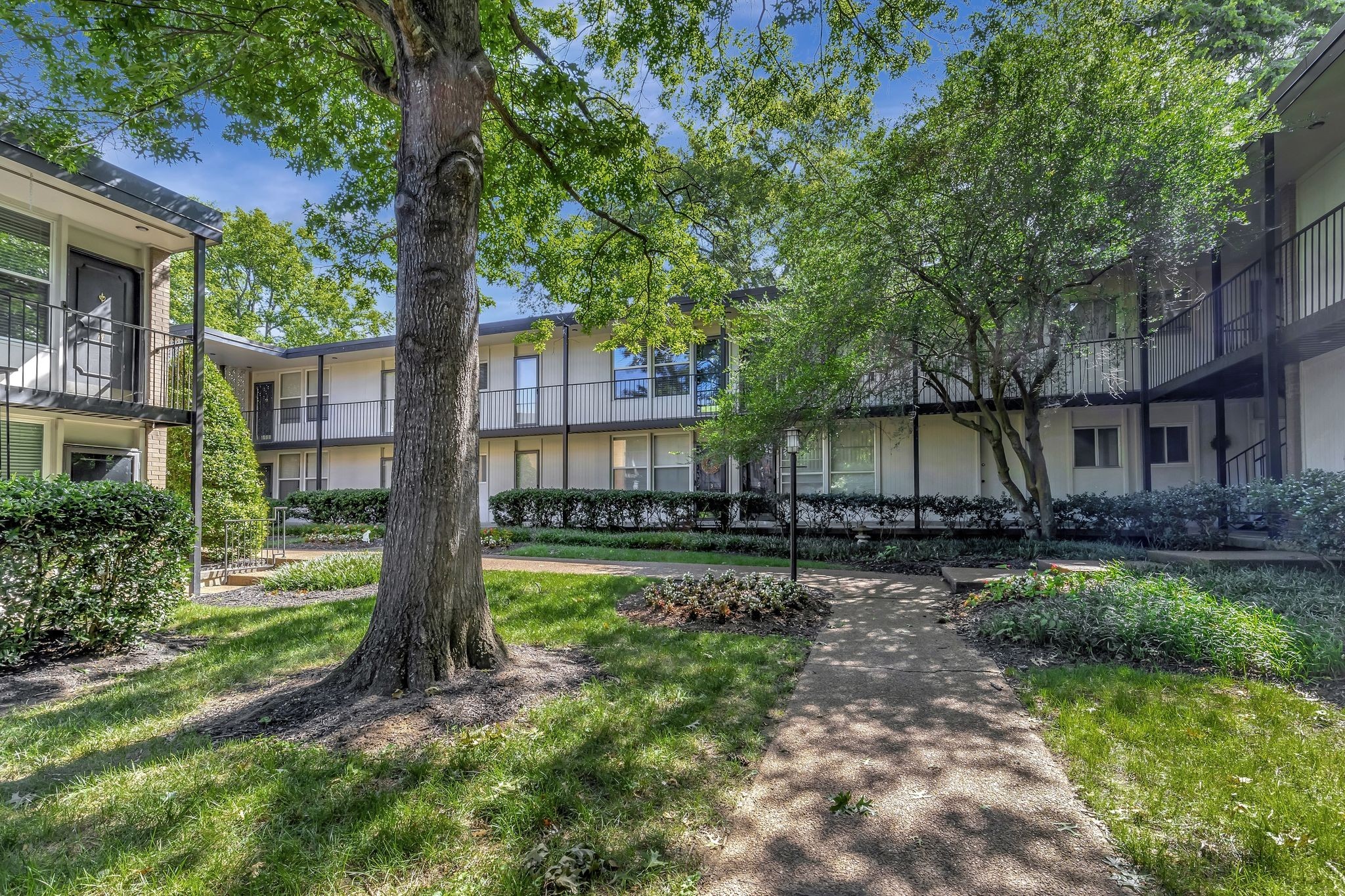 3831 West End Avenue Nashville TN 37205