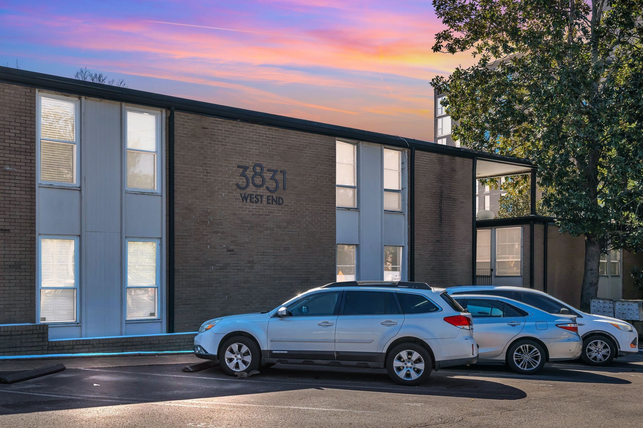 3831 West End Avenue Nashville TN 37205