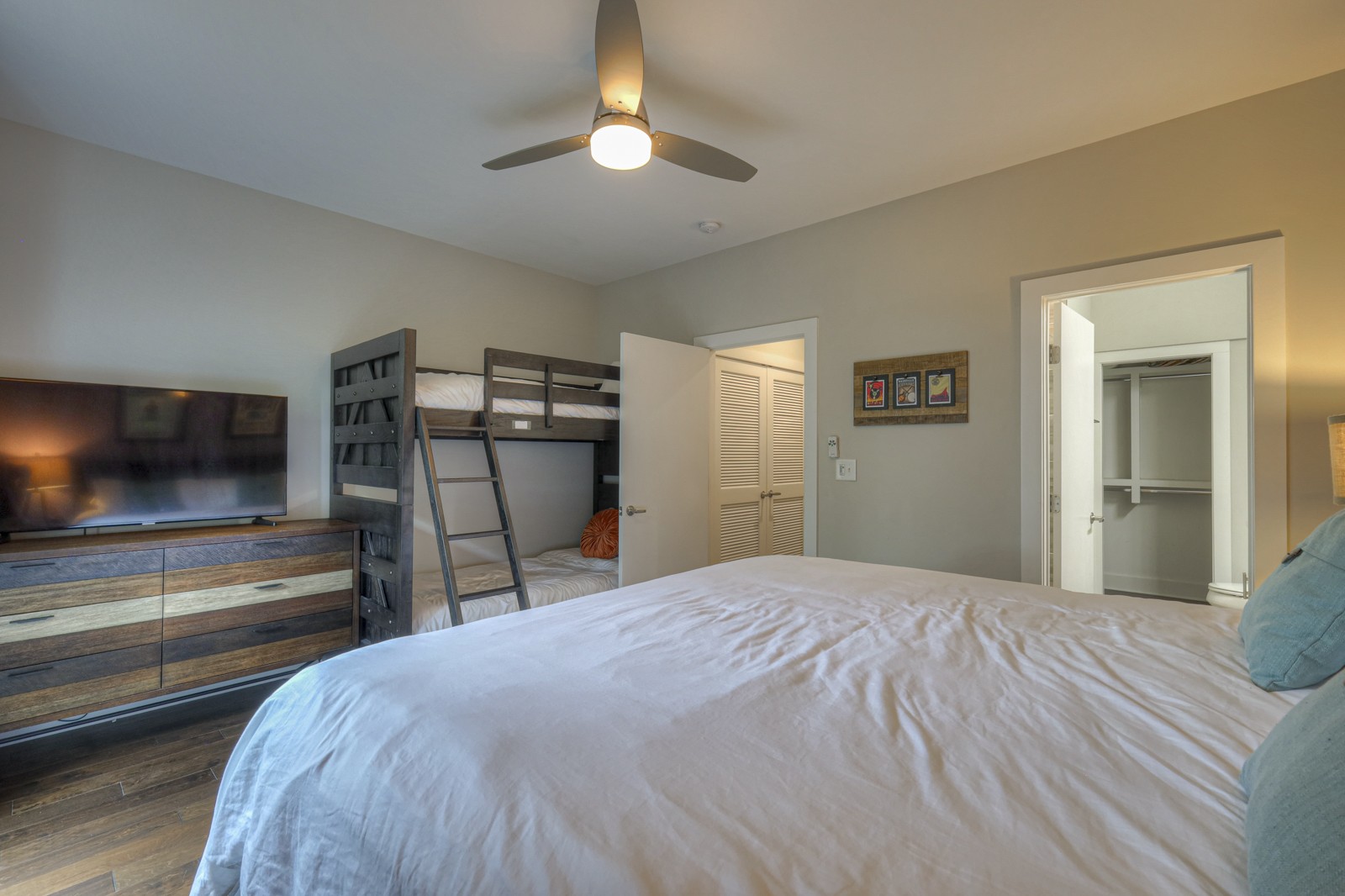 64 Fern Avenue Nashville TN 37207
