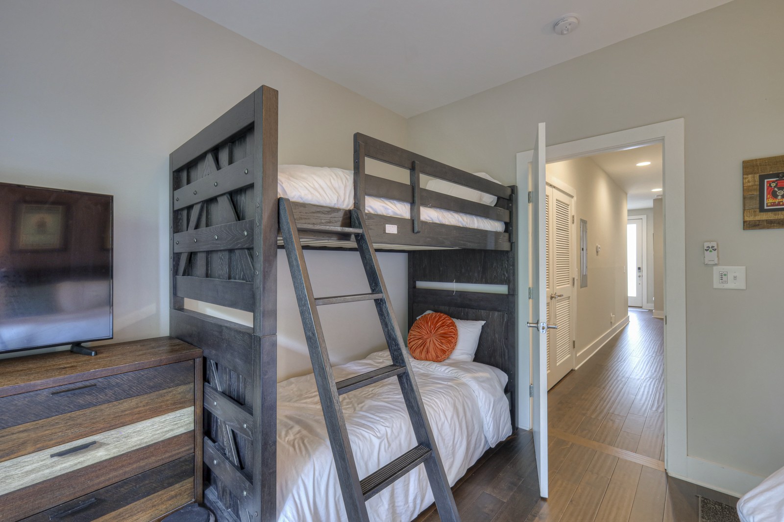 64 Fern Avenue Nashville TN 37207