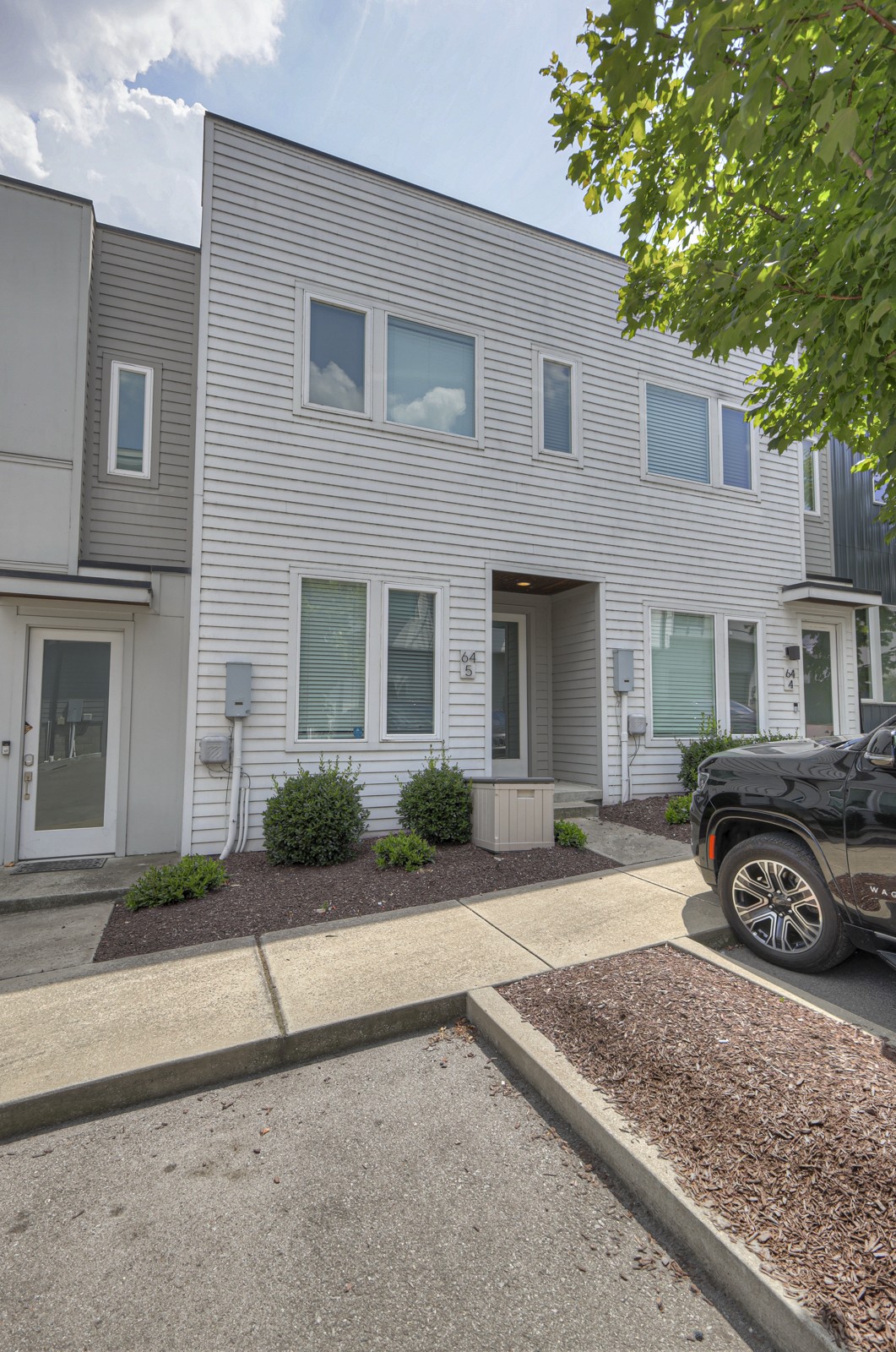 64 Fern Avenue Nashville TN 37207