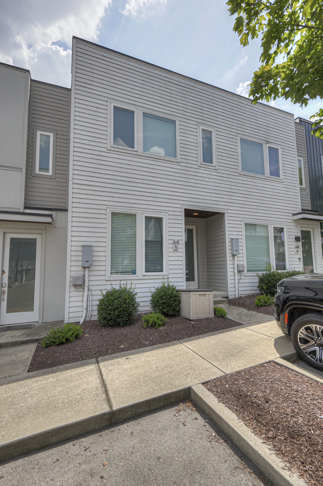 64 Fern Avenue Nashville TN 37207