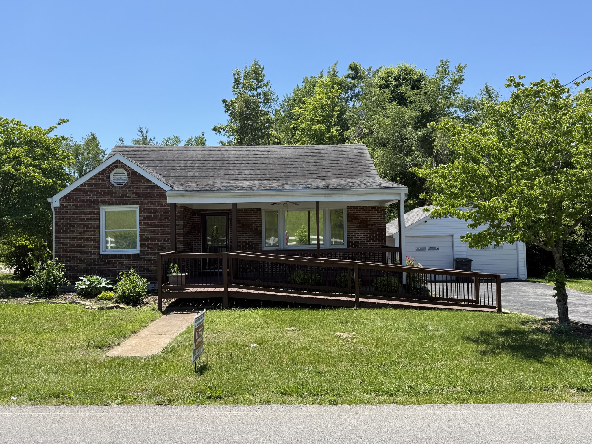 583 Brattontown Circle Lafayette TN 37083
