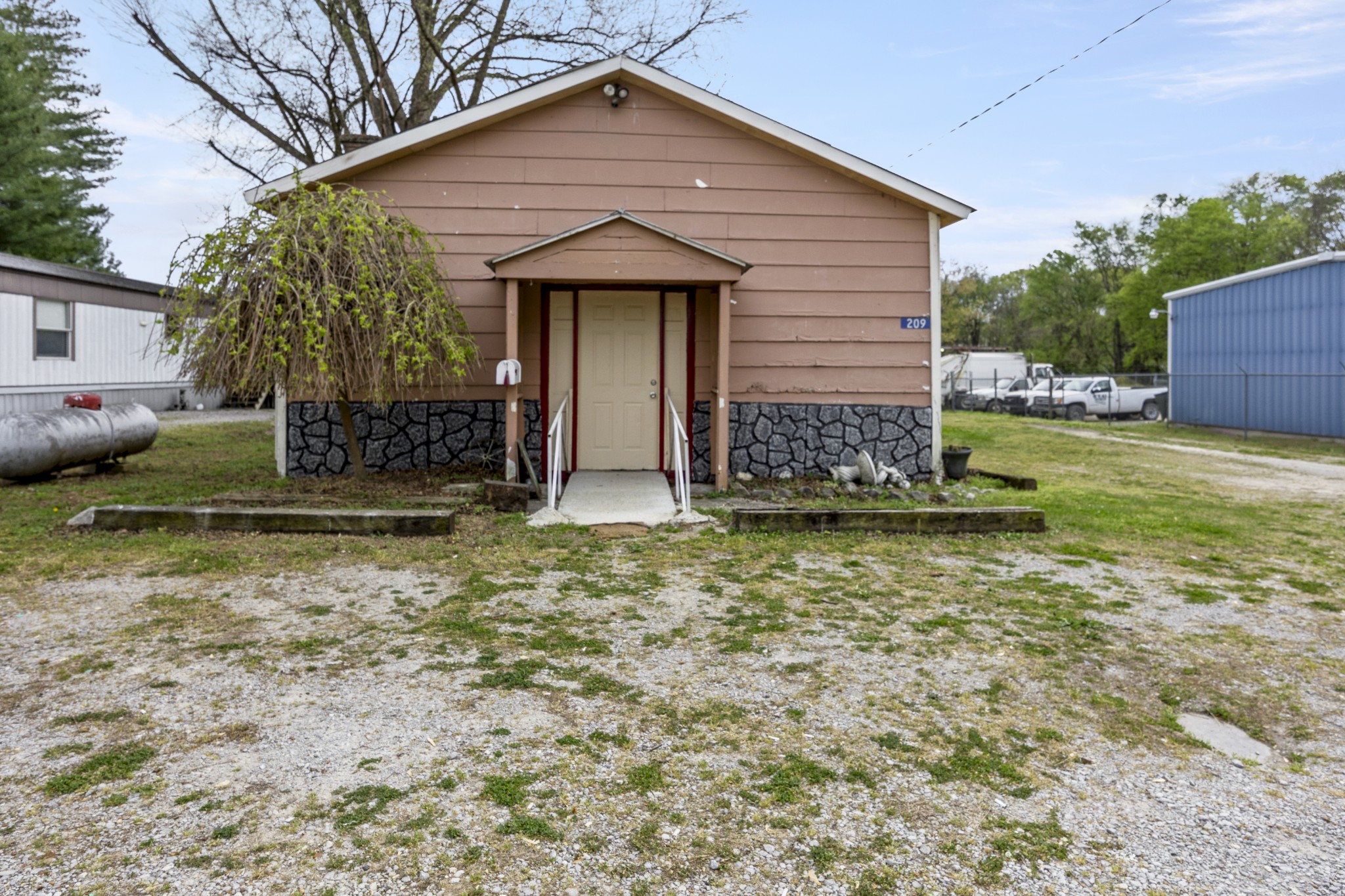 209 Hodges St, N Cowan TN 37318