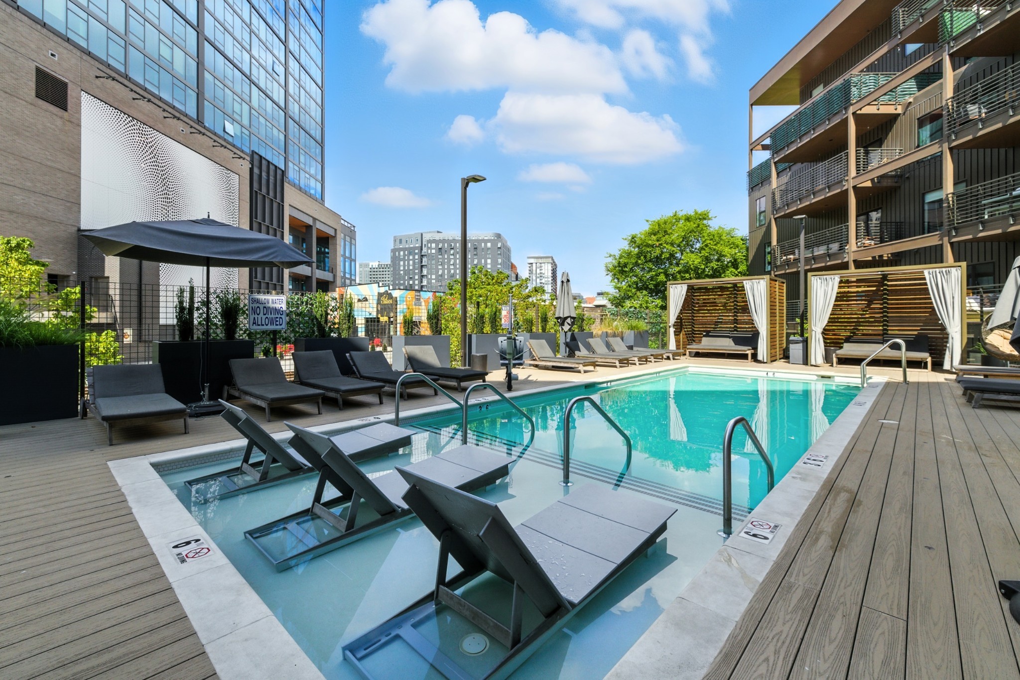 635 7th Ave, S Nashville TN 37203