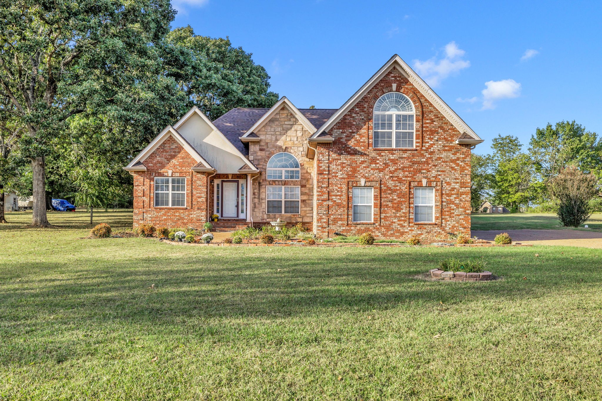 2555 Leeville Pike Lebanon TN 37090