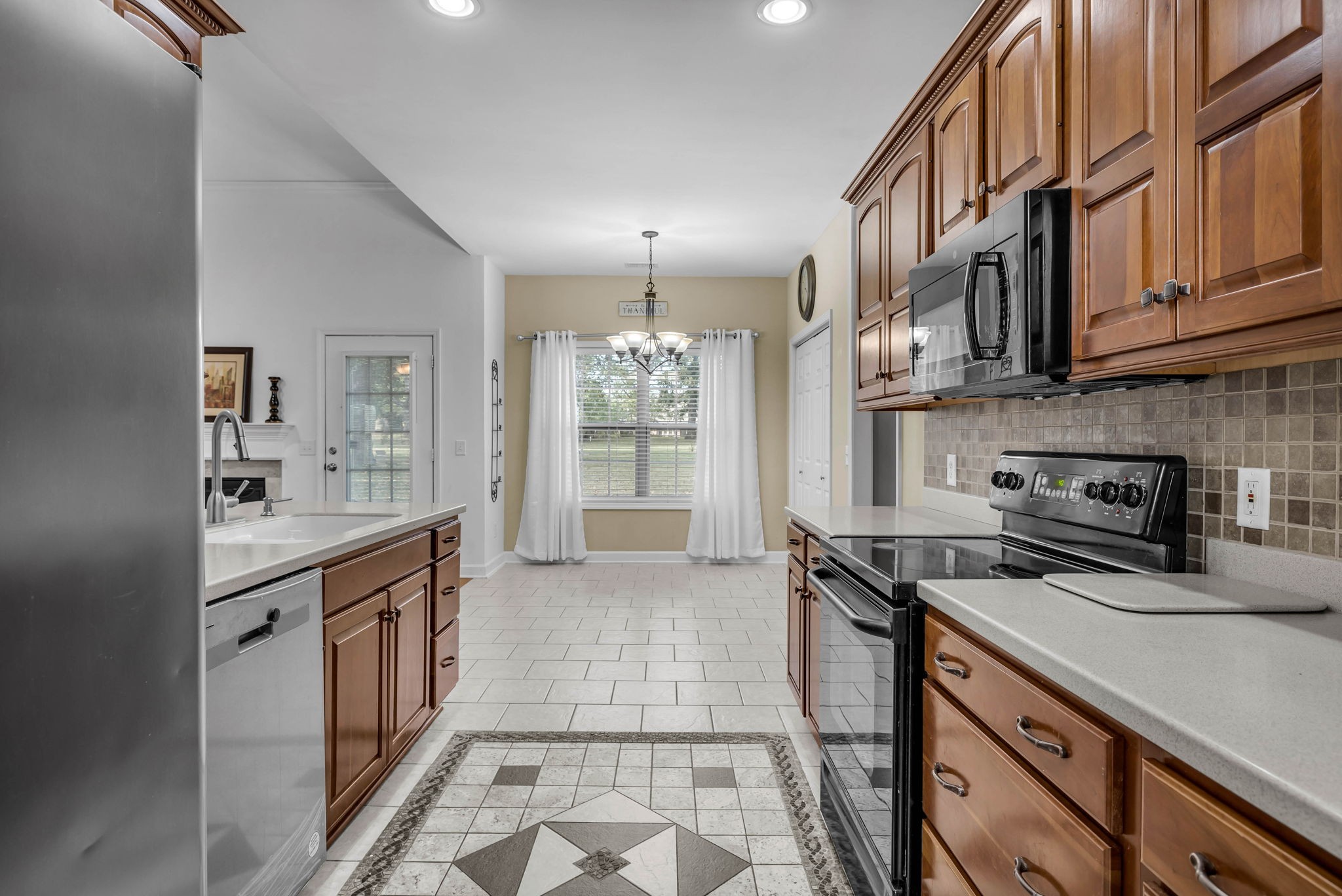 2555 Leeville Pike Lebanon TN 37090