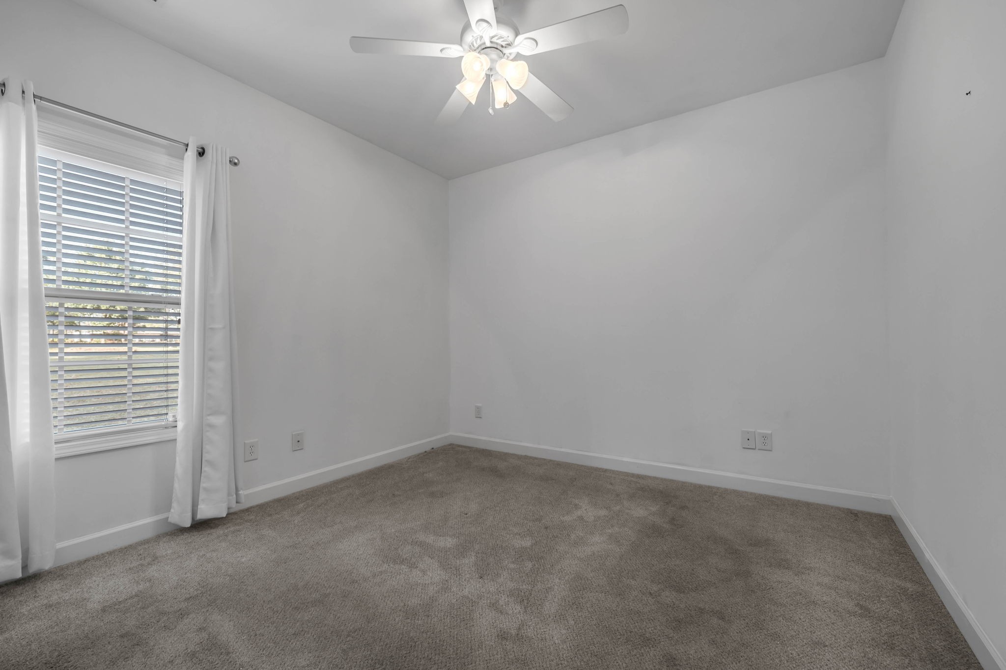 2555 Leeville Pike Lebanon TN 37090