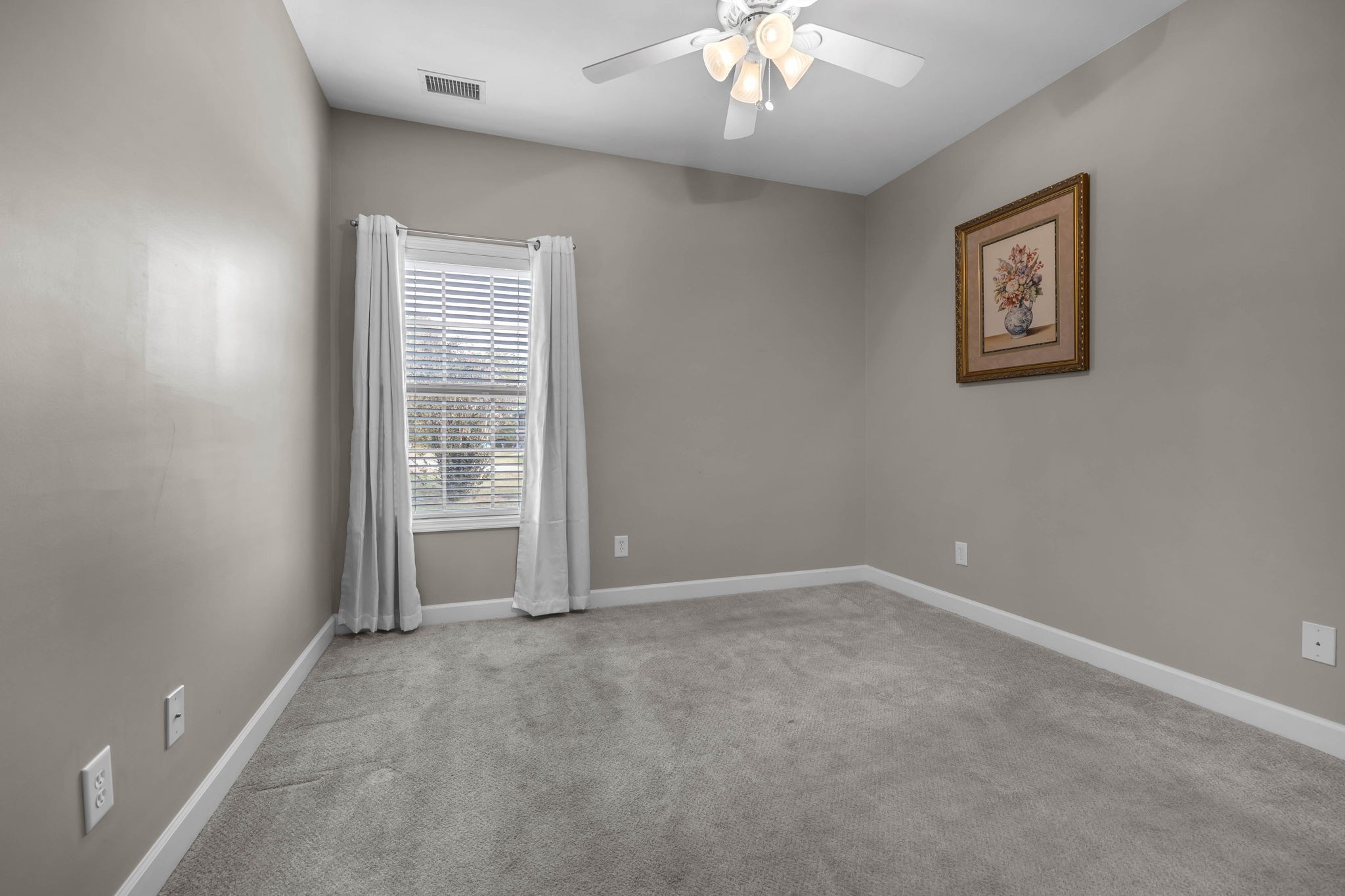 2555 Leeville Pike Lebanon TN 37090