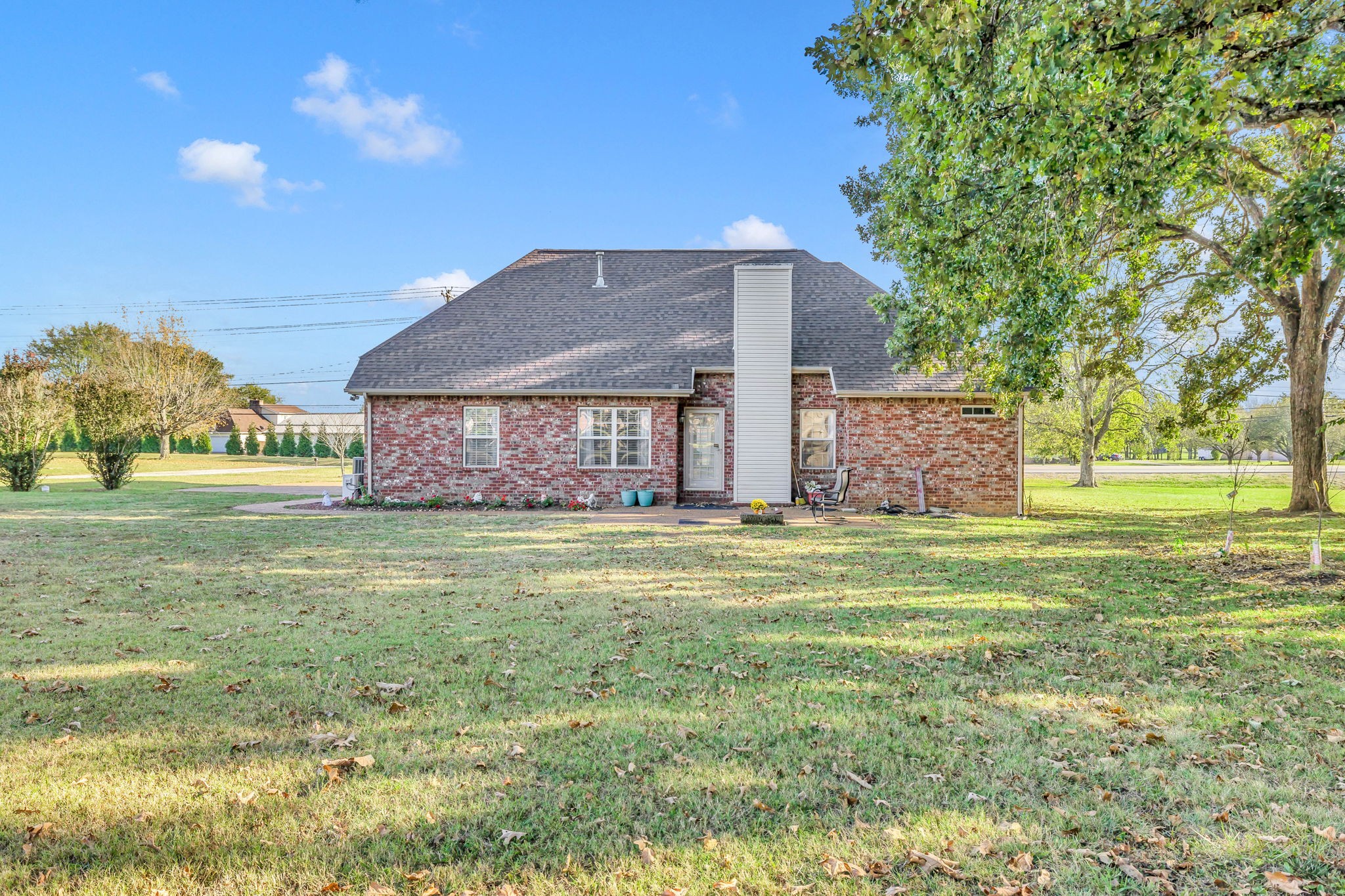 2555 Leeville Pike Lebanon TN 37090