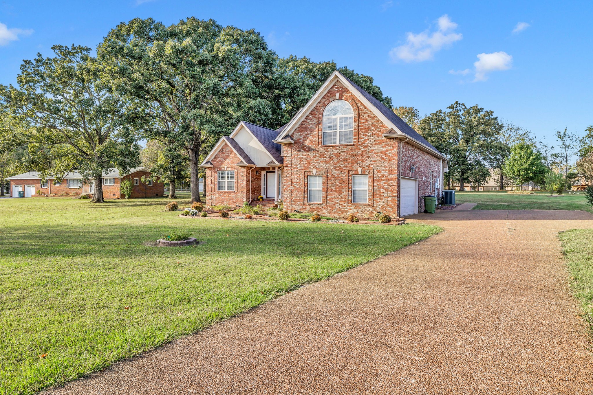 2555 Leeville Pike Lebanon TN 37090