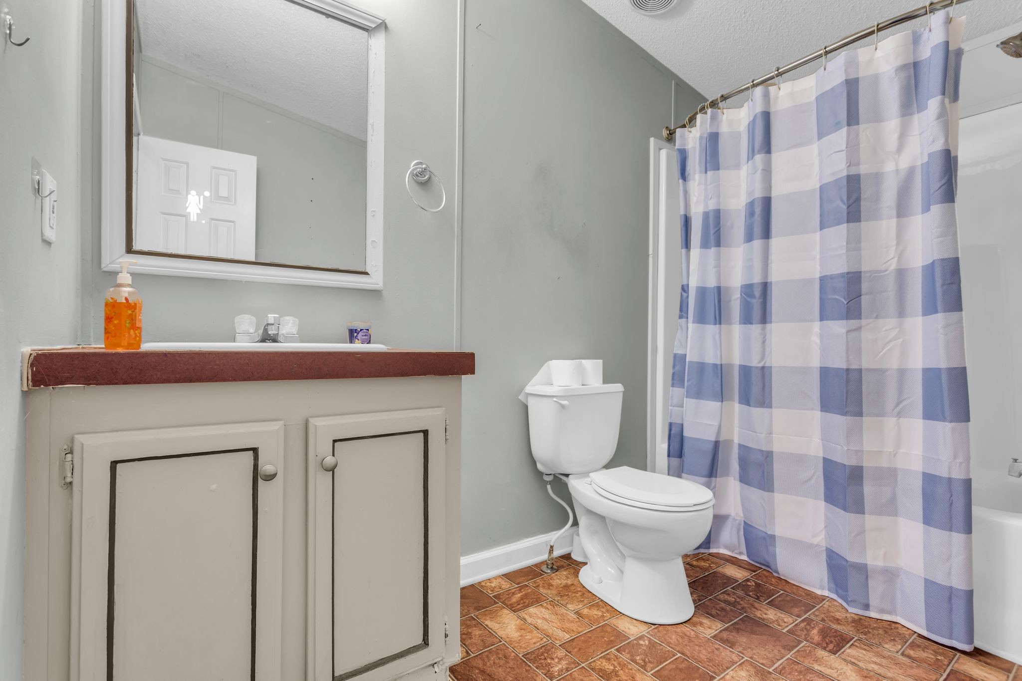 4107 Trousdale Lane Columbia TN 38401
