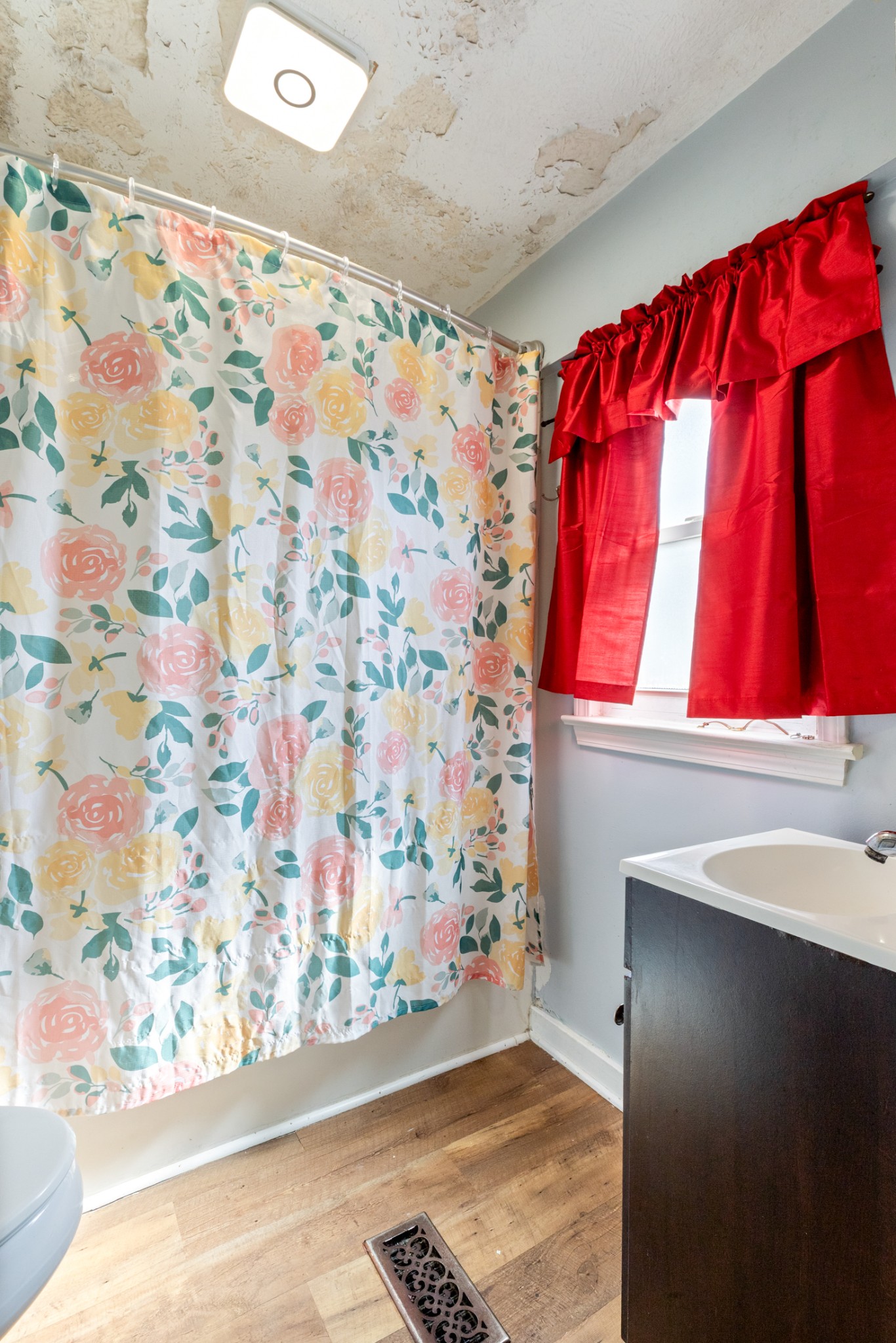 141 Long St, W Mc Ewen TN 37101