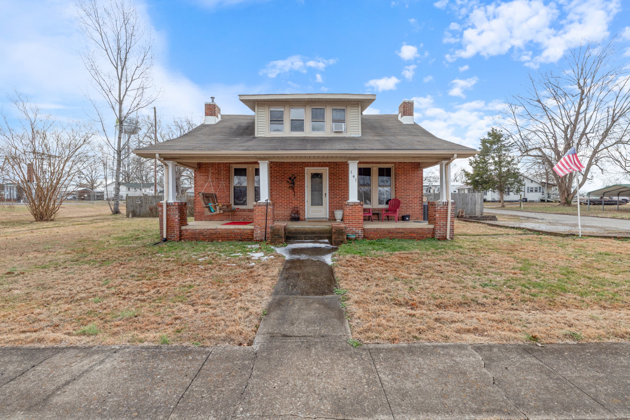 141 Long St, W Mc Ewen TN 37101