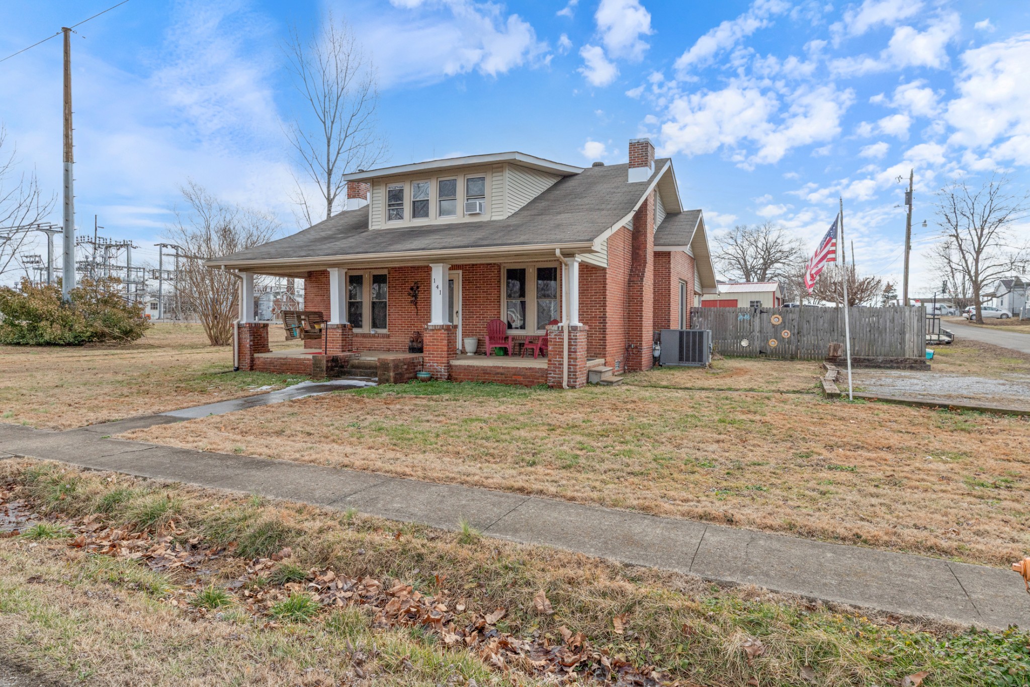 141 Long St, W Mc Ewen TN 37101