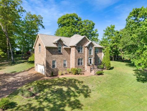 1034 Ridglea Drive Burns TN 37029