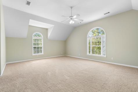 1034 Ridglea Drive Burns TN 37029