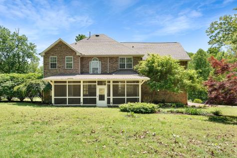 1034 Ridglea Drive Burns TN 37029