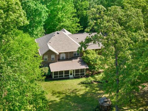 1034 Ridglea Drive Burns TN 37029