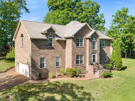 1034 Ridglea Drive Burns TN 37029