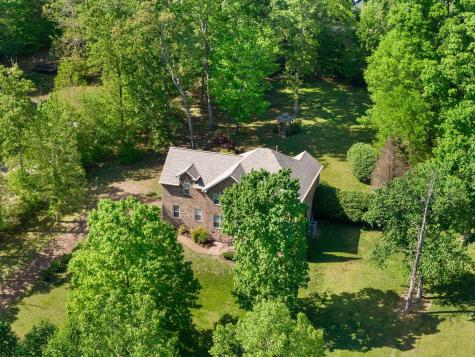 1034 Ridglea Drive Burns TN 37029
