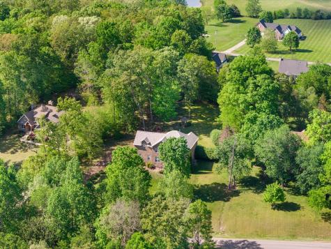 1034 Ridglea Drive Burns TN 37029