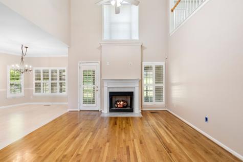 1034 Ridglea Drive Burns TN 37029