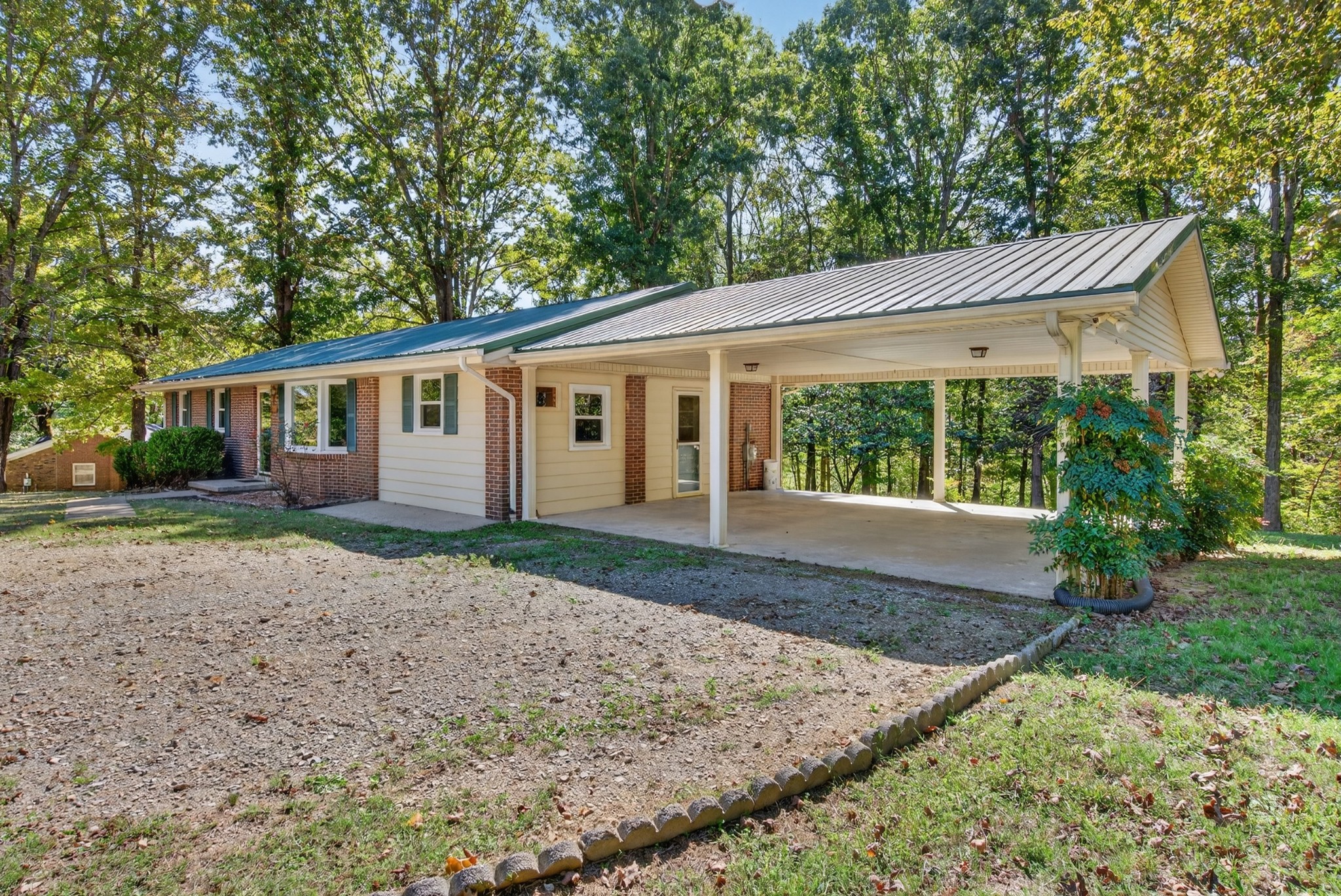 185 Mockingbird Street Erin TN 37061