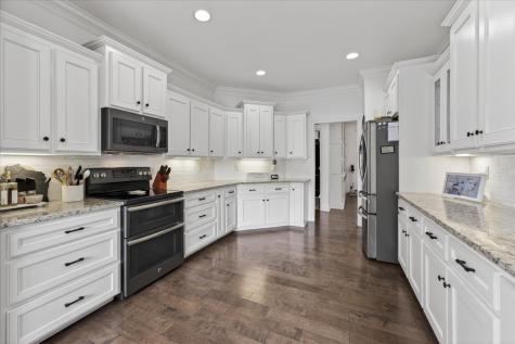 4387 Memory Lane Adams TN 37010