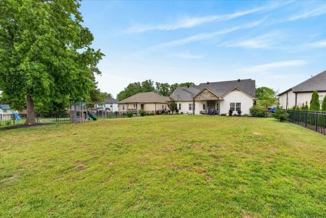 4387 Memory Lane Adams TN 37010