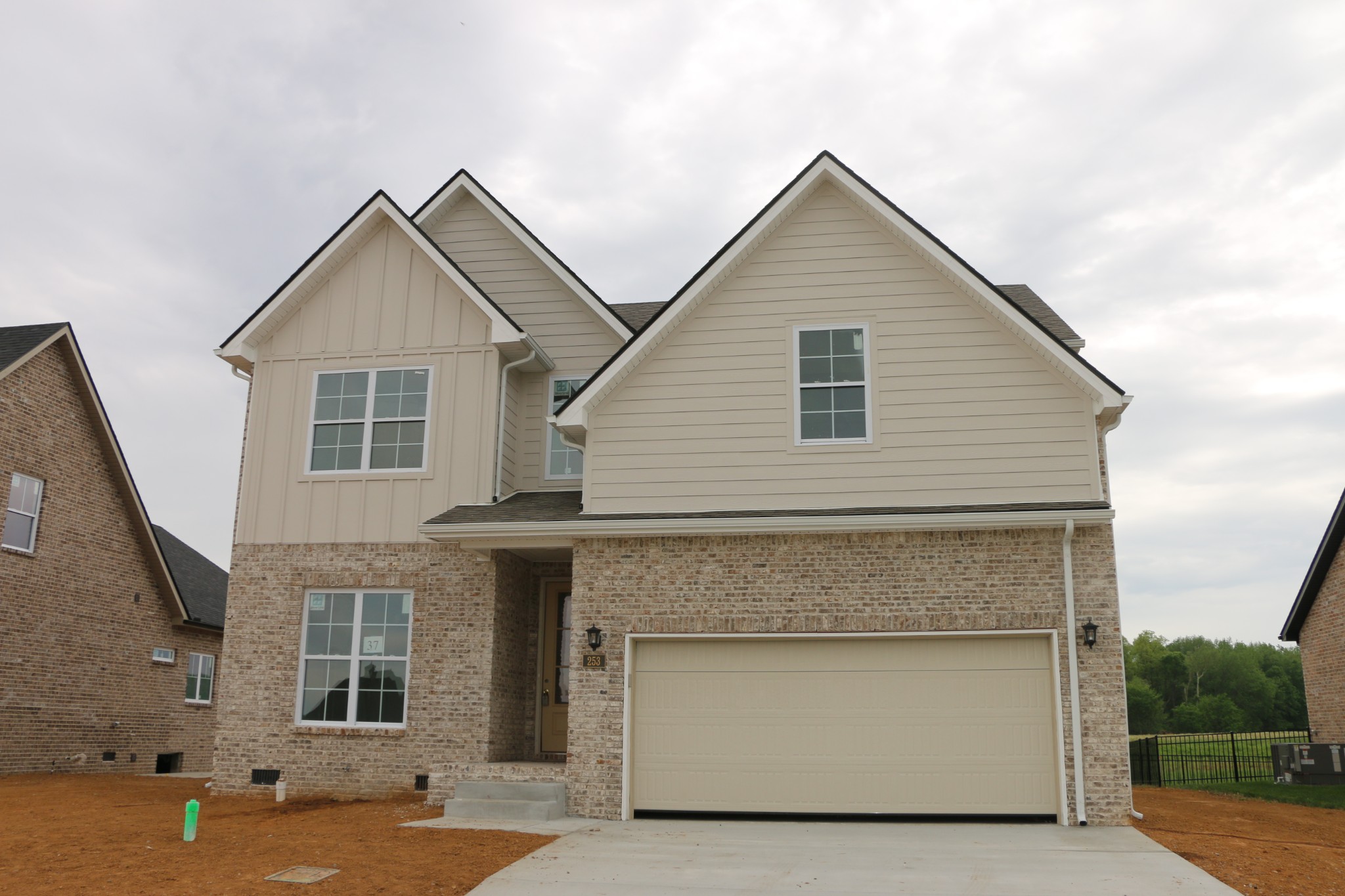 37 Park At Oliver Farms Clarksville TN 37043