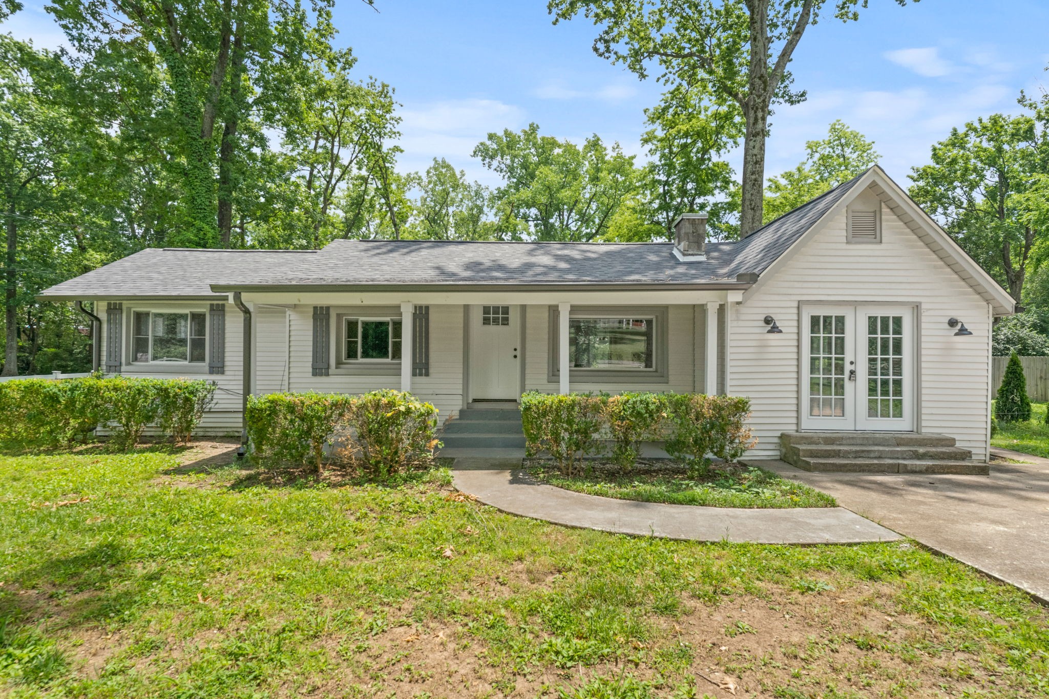 5919 Old Harding Pike Nashville TN 37205