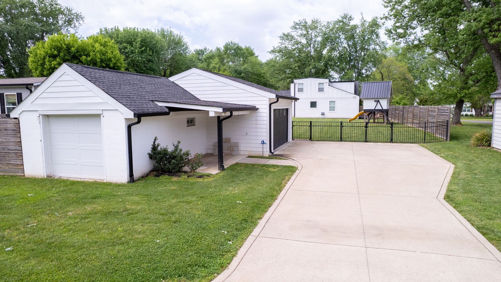 4259 Church Street Greenbrier TN 37073