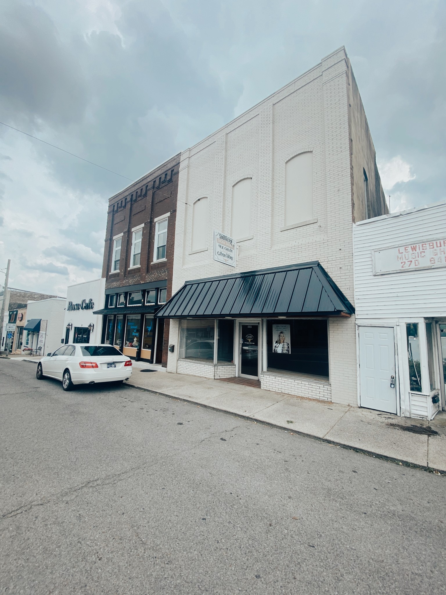 221 W Commerce Street Lewisburg TN 37091