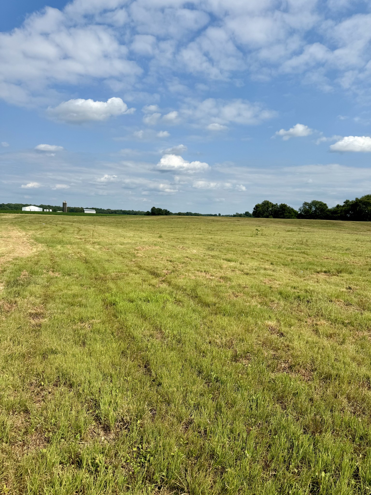 2058 Highway 259 Portland TN 37148