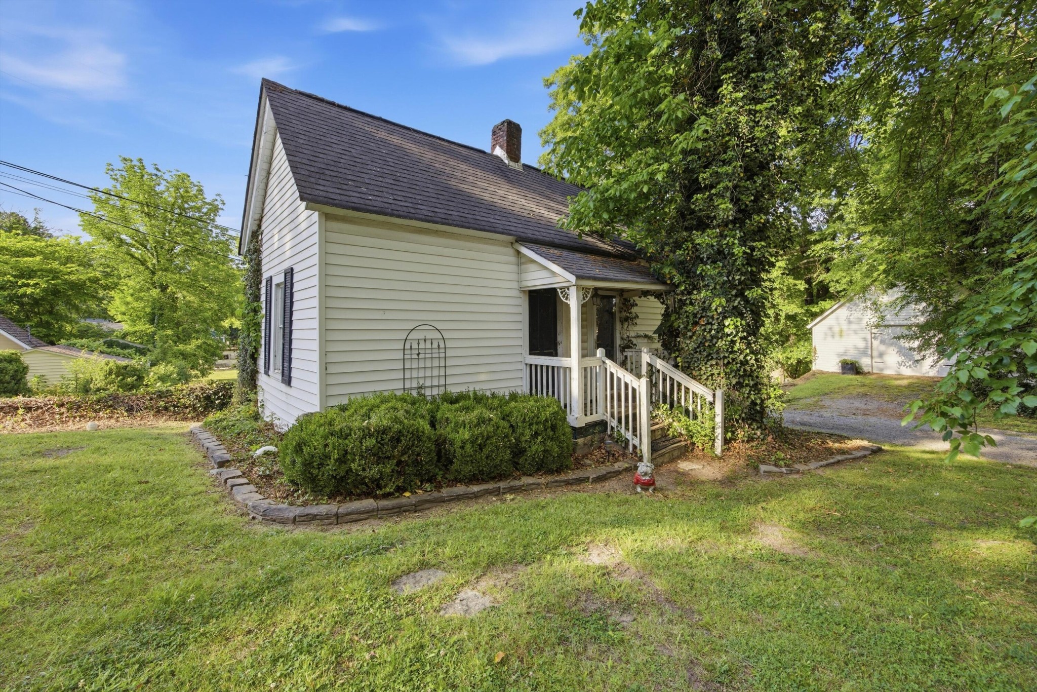 226 Lee Avenue Chickamauga GA 30707