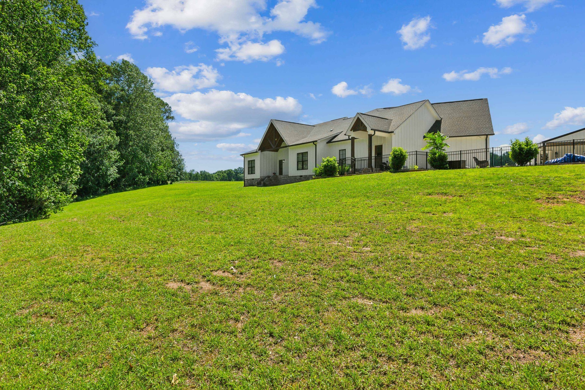1930 Williams Road Lafayette TN 37083