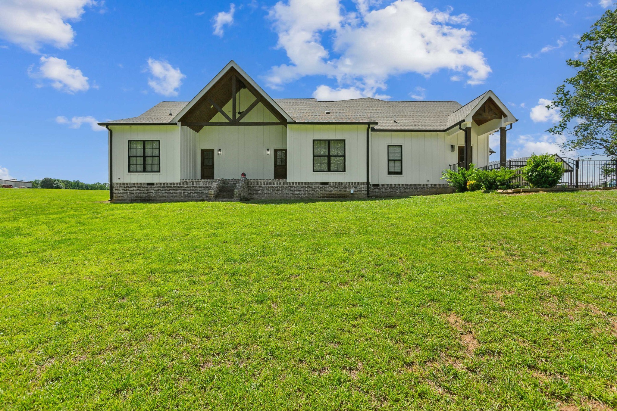1930 Williams Road Lafayette TN 37083