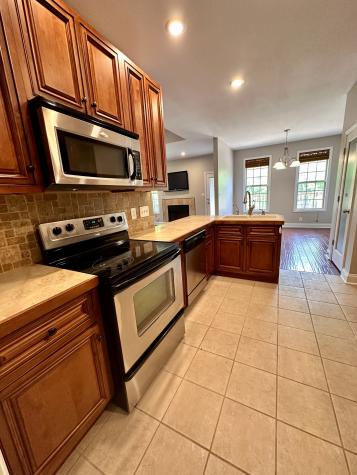 1672 Apache Way Clarksville TN 37042